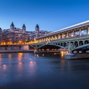 pont de bir hakeim at night, paris 3 february 2019